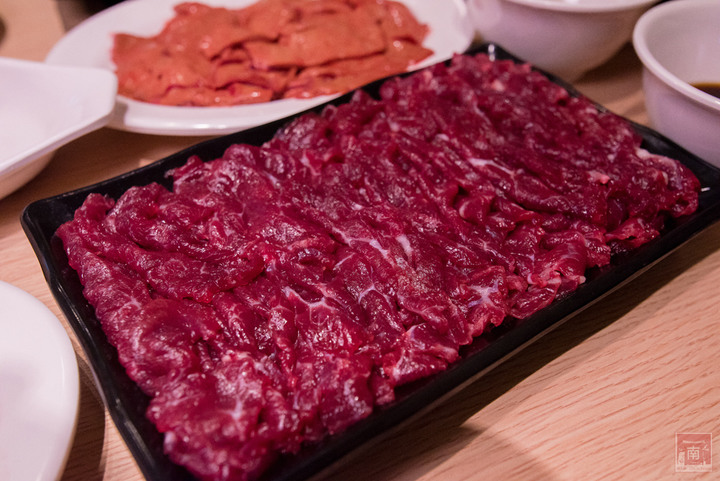 【臺南美食】吃慣了一般溫體牛肉嗎？｜老闆娘家鄉味“潮汕溫補鍋”｜完全是一個呷粗飽的概念｜ 安平溫體牛｜牛腩｜牛尾~~李好牛溫體牛肉湯爐