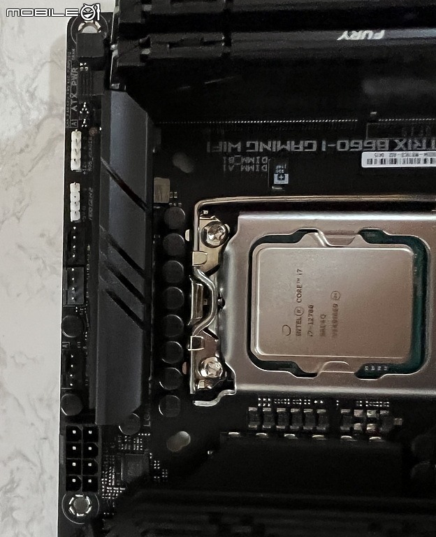 點我看大圖 開箱 ROG STRIX B660-I 目前唯一的 B660 ITX DDR5