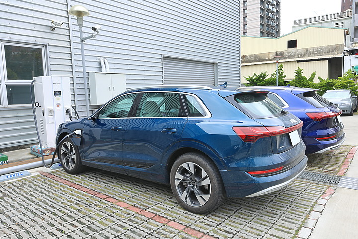 (映像旅行) 2068km的零排放寧靜環島極旅 feat. Audi e-tron 55 quattro advanced 進化版