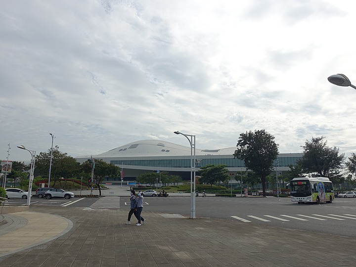 苓雅區 衛武迷迷村|衛武營彩繪社區 — 巨型彩繪雲集,整座社區就是畫布,全臺最大彩繪社區