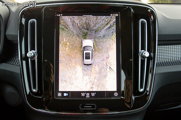 Volvo XC40 Recharge 一路向北 300km 長途試駕｜邁向「豪華電動車品牌」的起點，融合傳統與創新思維的 EV！
