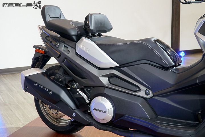【採訪】標配定速、三輪更穩定!KYMCO 三輪紅牌重機 CV3 媒體試乘會重點分享!