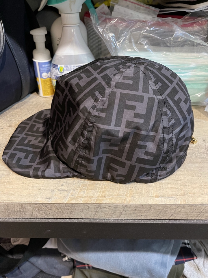 「波特先生開箱」Fendi 雙logo 尼龍棒球帽