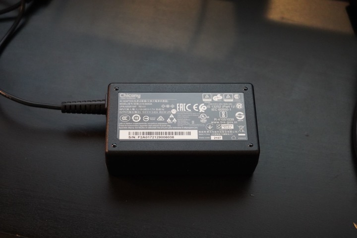 GIGABYTE 技嘉 U4 筆電 極致輕薄與高續航力 !