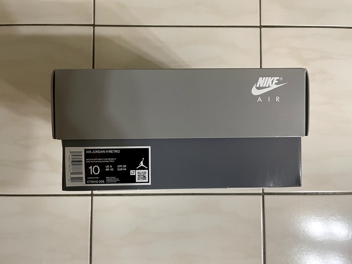 【開箱】過年穿新鞋! Air Jordan 11 「Cool Grey」