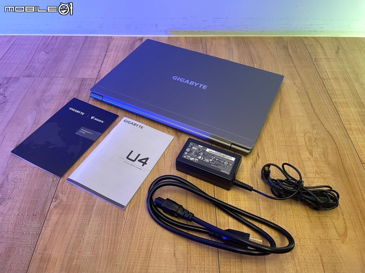 技嘉 U4輕薄筆電，低門檻商務利器