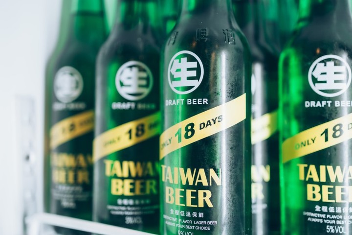 台中美食│浮誇系美食製造機 燒烤店1隻懶人蝦30隻直接上桌