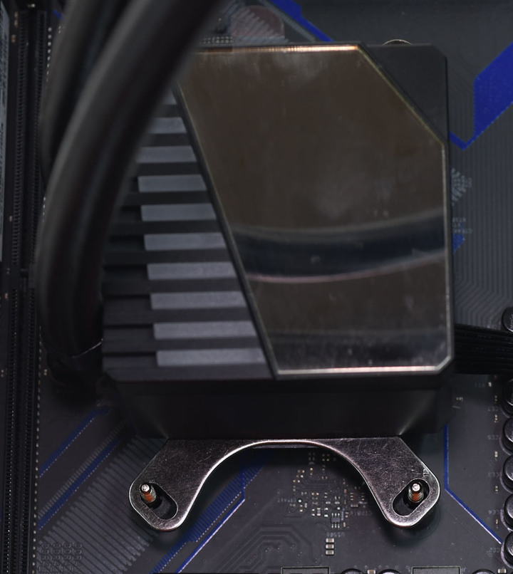 Antec Symphony 240 ARGB一體式水冷簡介及測試