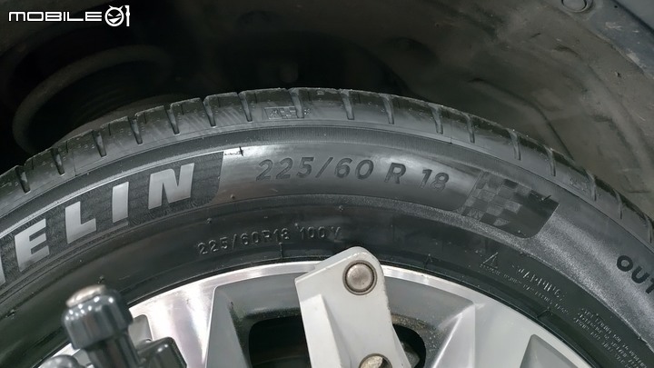 NX 300h 訂製車 6萬公里 換胎篇