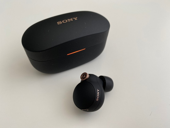 第一支降噪耳機 Sony WF-1000XM4 不專業開箱