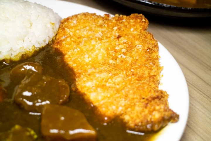 斗六平價咖哩店!「微笑咖哩」遠赴日本學藝帶回經典好滋味