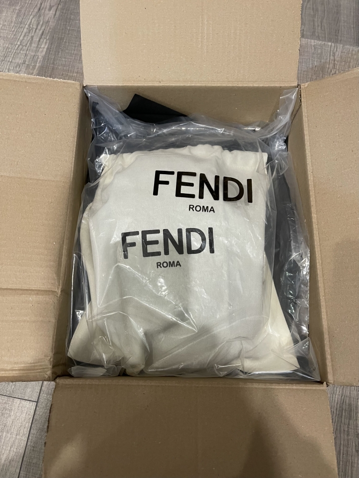 「波特先生開箱」Fendi 雙logo 尼龍棒球帽