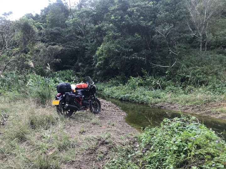 革命前夕之臨時起意摩托車環島旅行