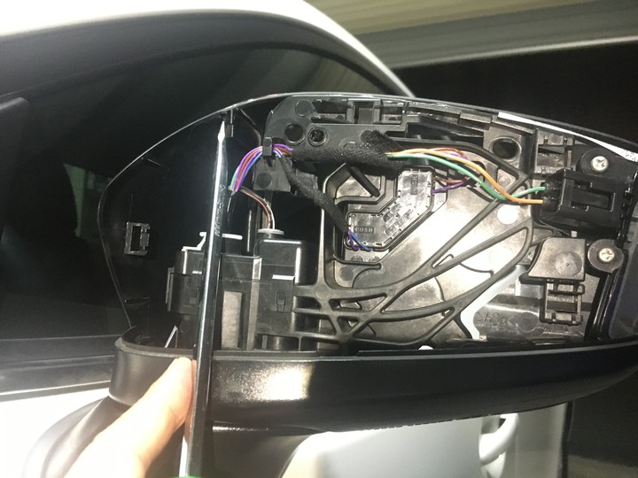 2016 Mazda 3 照後鏡收折 DIY 維修