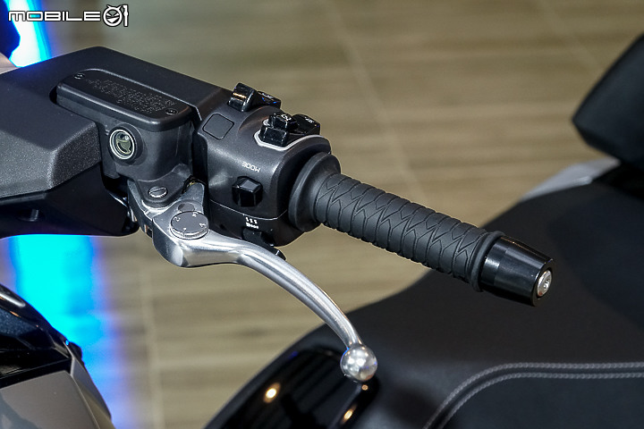 【採訪】標配定速、三輪更穩定!KYMCO 三輪紅牌重機 CV3 媒體試乘會重點分享!