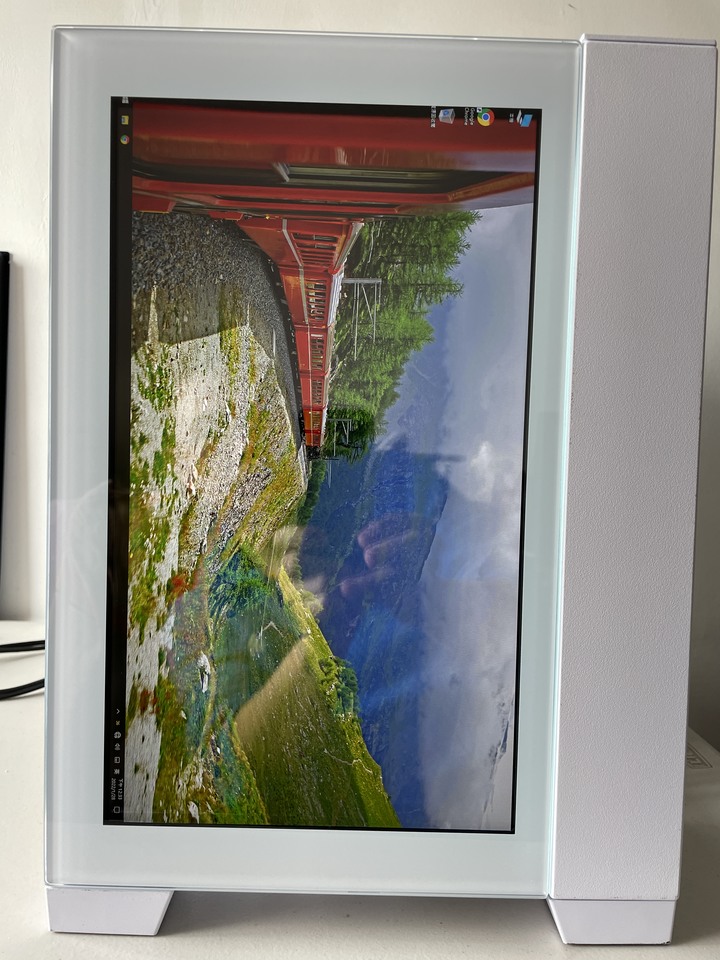 【開箱】聯力O11 Dynamic MINI 機殼內加裝14吋螢幕