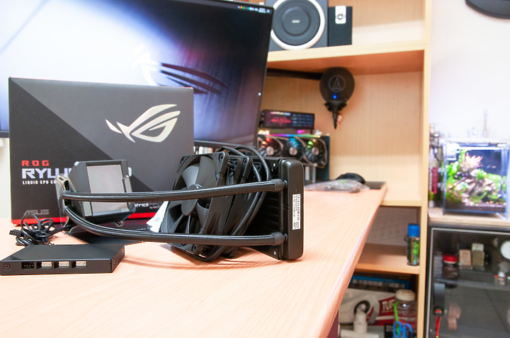 點我看大圖 「ROG RYUJIN II 240」 - 極致細膩散熱記錄文。