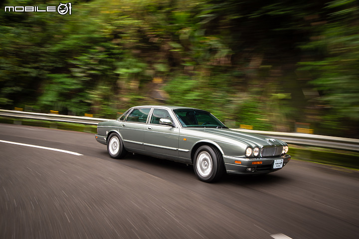 Jaguar 1995 XJ vs. 2021 I-PACE|一場傳統與創新的相互衝擊!
