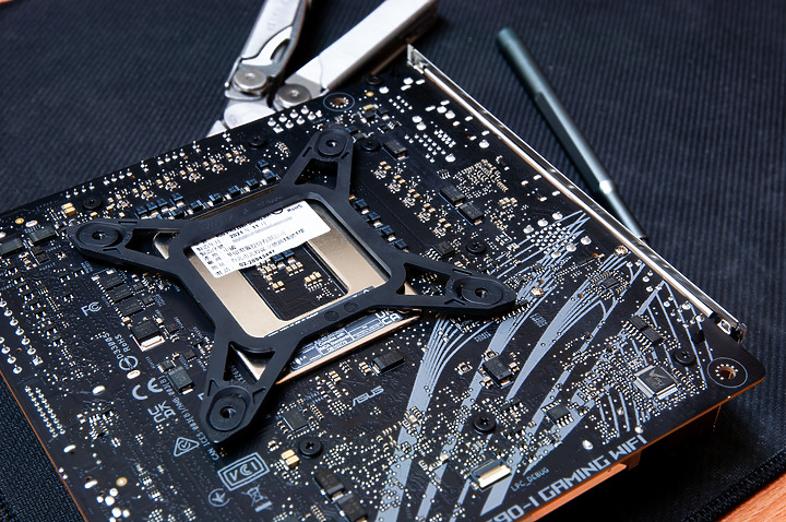點我看大圖 「ROG RYUJIN II 240」 - 極致細膩散熱記錄文。