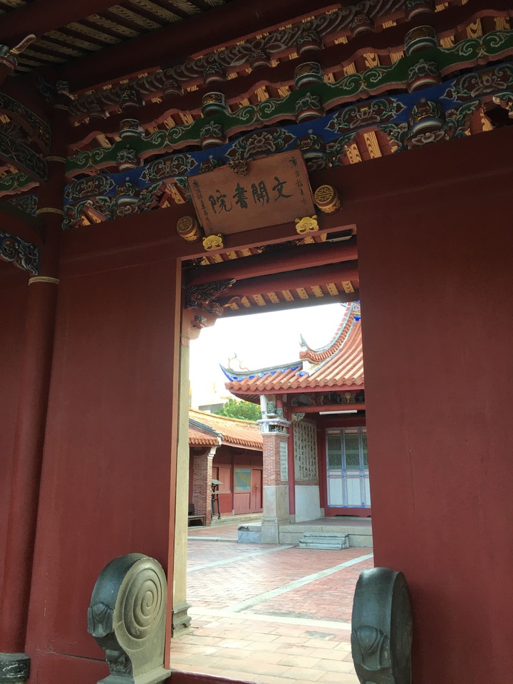 一府、二鹿、 三艋舺--騎遊鹿港古蹟小鎮
