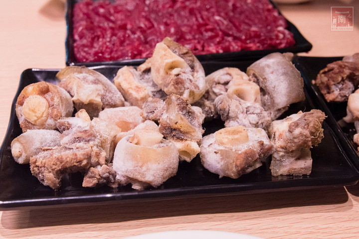 【臺南美食】吃慣了一般溫體牛肉嗎？｜老闆娘家鄉味“潮汕溫補鍋”｜完全是一個呷粗飽的概念｜ 安平溫體牛｜牛腩｜牛尾~~李好牛溫體牛肉湯爐