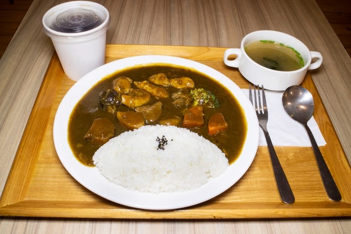 斗六平價咖哩店!「微笑咖哩」遠赴日本學藝帶回經典好滋味