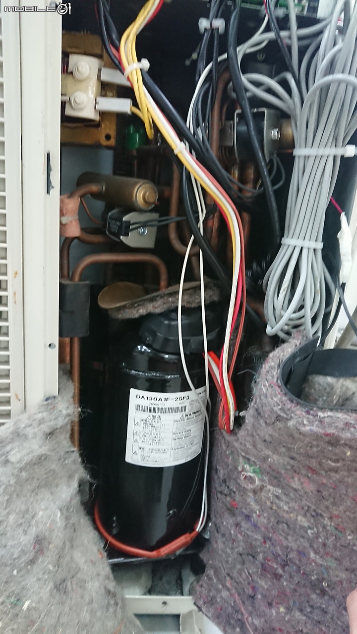 日立冷氣渦捲式與單迴轉式壓縮機運轉音色