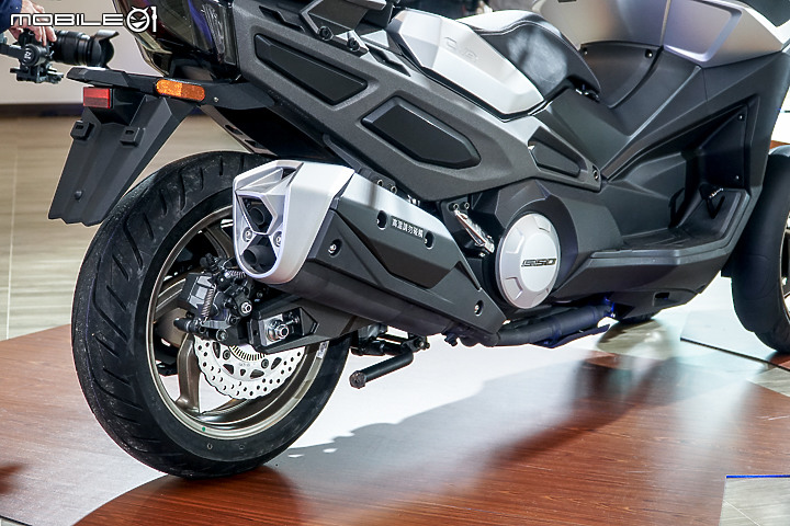 【採訪】標配定速、三輪更穩定!KYMCO 三輪紅牌重機 CV3 媒體試乘會重點分享!