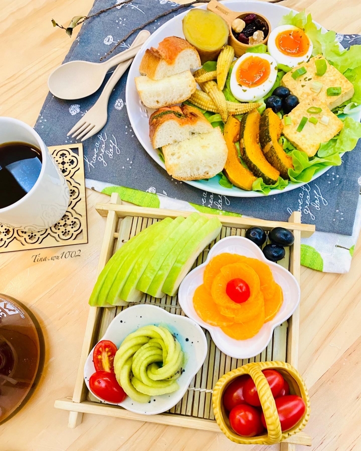 手作早午餐/便當🍱2022/01/22 主食:香煎豆腐/烤南瓜/烤玉米筍/法國麵包🥯