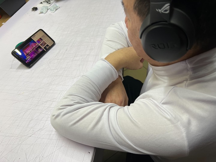 「開箱」ROG STRIX GO BT - 給老爸新年賀歲禮