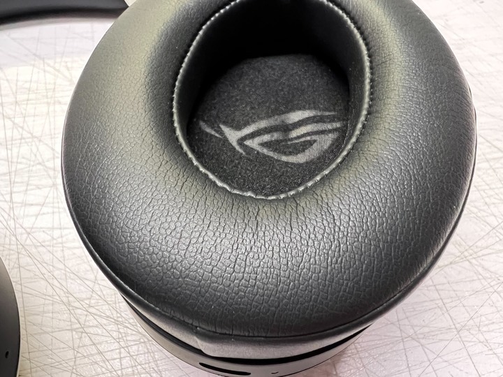 「開箱」ROG STRIX GO BT - 給老爸新年賀歲禮