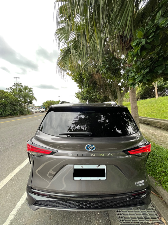 [分享] Sienna新車開箱+LLumar隔熱紙