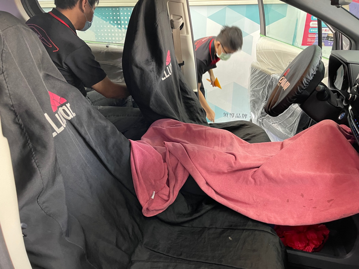 [分享] Sienna新車開箱+LLumar隔熱紙