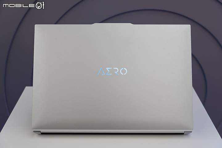 GIGABYTE 全新 AERO / AORUS 系列筆電實機動手玩 外型小改更期待效能