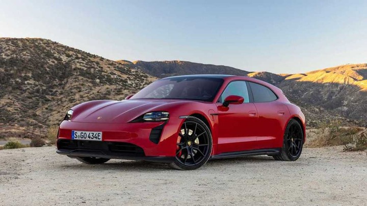 Porsche 911年度差點被Taycan超車!銷售一哥還是休旅嗎?