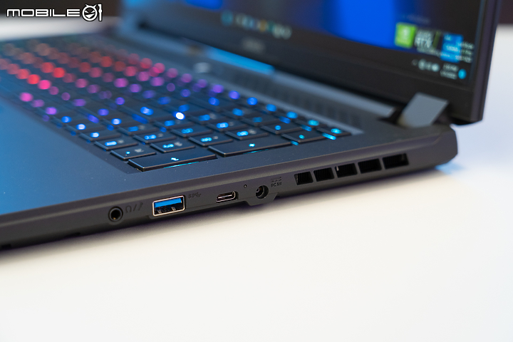 GIGABYTE 全新 AERO / AORUS 系列筆電實機動手玩 外型小改更期待效能