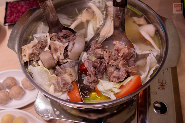 【臺南美食】吃慣了一般溫體牛肉嗎？｜老闆娘家鄉味“潮汕溫補鍋”｜完全是一個呷粗飽的概念｜ 安平溫體牛｜牛腩｜牛尾~~李好牛溫體牛肉湯爐