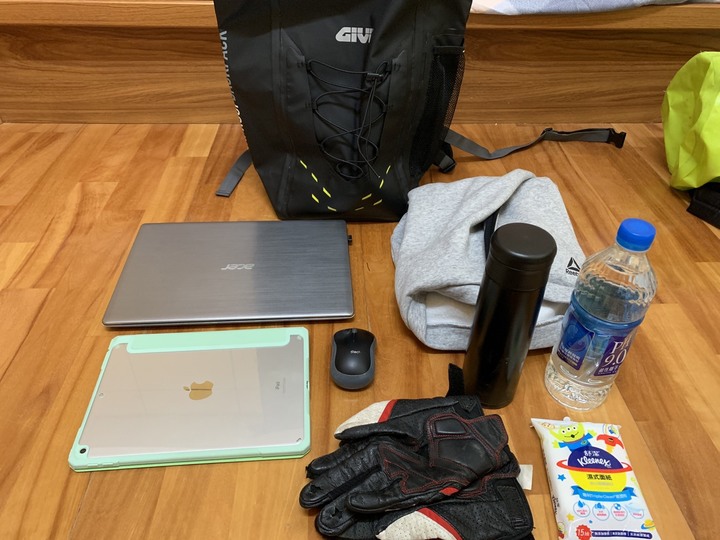 絕對防水且容量適中的通勤背包 GIVI EA121後背包