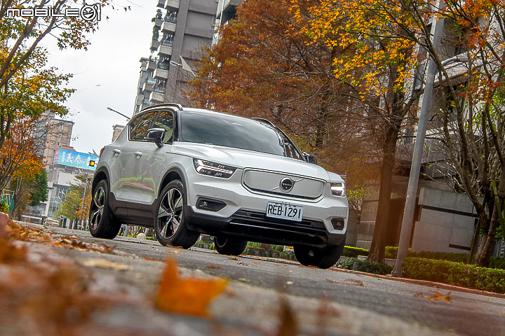Volvo XC40 Recharge 一路向北 300km 長途試駕|邁向「豪華電動車品牌」的起點,融合傳統與創新思維的 EV!
