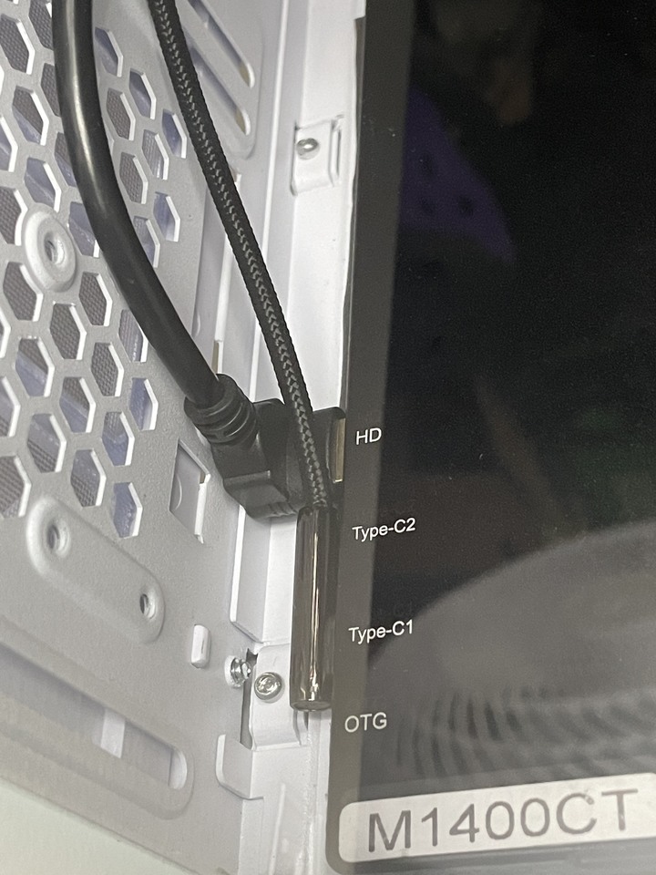 【開箱】聯力O11 Dynamic MINI 機殼內加裝14吋螢幕