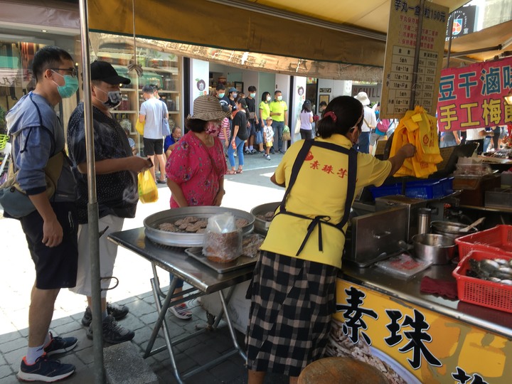 一府、二鹿、 三艋舺--騎遊鹿港古蹟小鎮