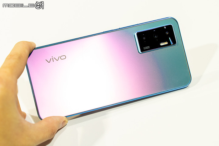 可變色溫補光燈搭雙前鏡頭！vivo V23 5G自拍旗艦登場