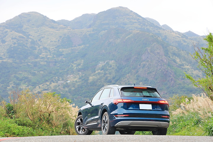 (映像旅行) 2068km的零排放寧靜環島極旅 feat. Audi e-tron 55 quattro advanced 進化版