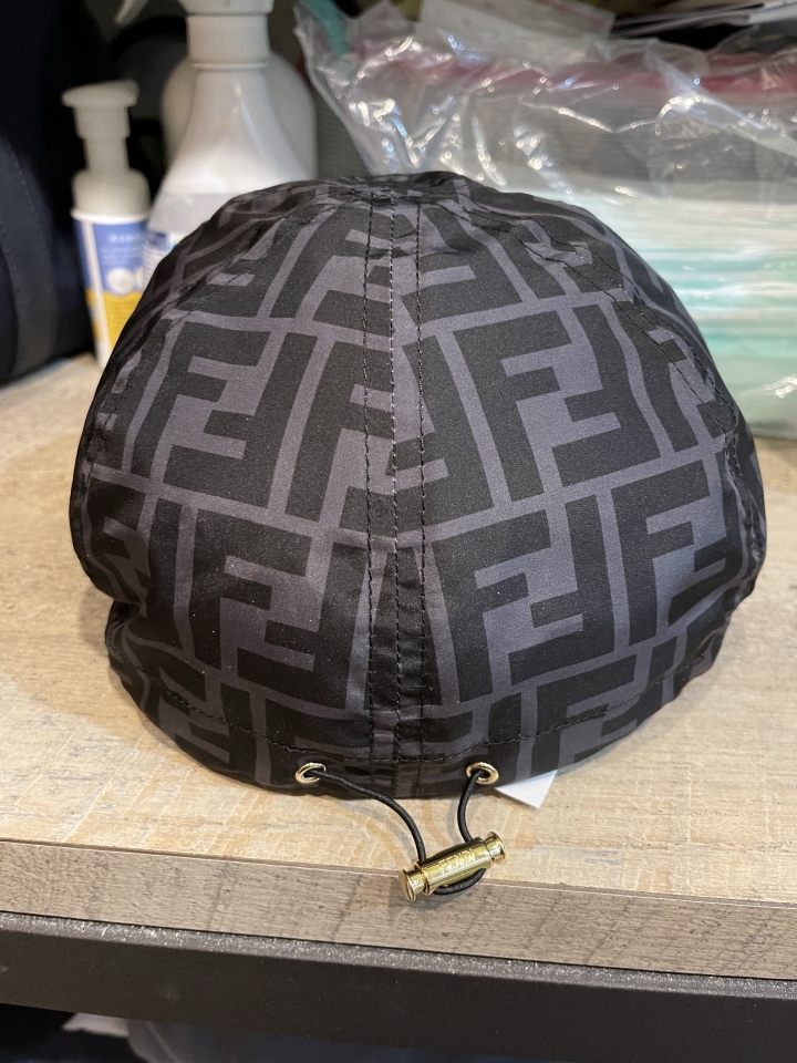 「波特先生開箱」Fendi 雙logo 尼龍棒球帽