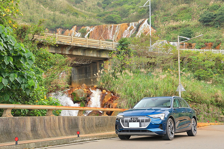 (映像旅行) 2068km的零排放寧靜環島極旅 feat. Audi e-tron 55 quattro advanced 進化版