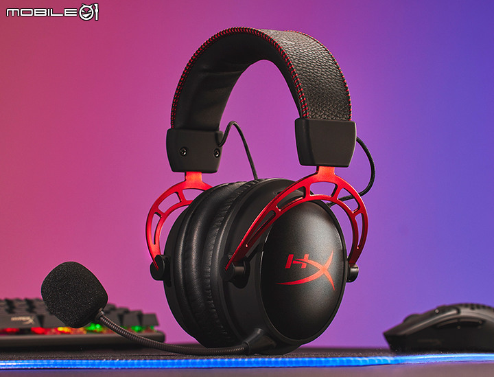 【CES 2022】HyperX 推出續航力長達 300 小時的無線電競耳機 Cloud Alpha、首款電競手把 Clutch 等新周邊裝置
