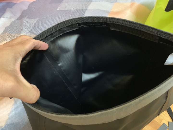 絕對防水且容量適中的通勤背包 GIVI EA121後背包