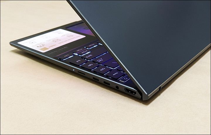 新入荷Zenbook 14X OLED（UX5400E）