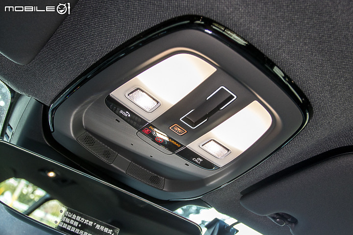 Volvo XC40 Recharge 一路向北 300km 長途試駕|邁向「豪華電動車品牌」的起點,融合傳統與創新思維的 EV!