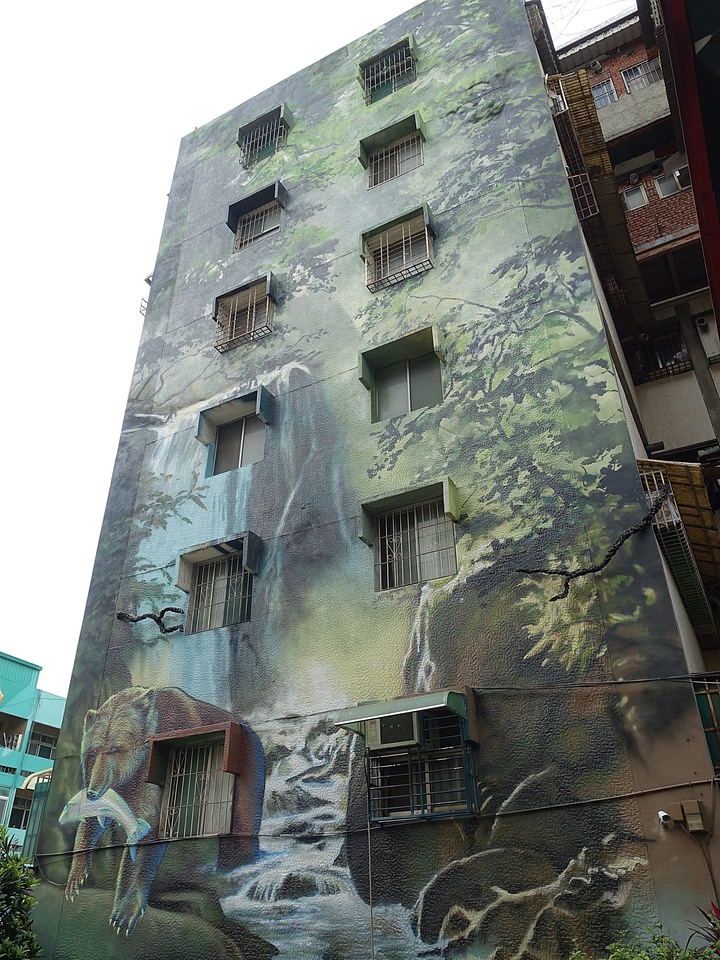 苓雅區 衛武迷迷村|衛武營彩繪社區 — 巨型彩繪雲集,整座社區就是畫布,全臺最大彩繪社區